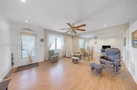 15600 NE 6th Ave #28D, Miami, FL 33162