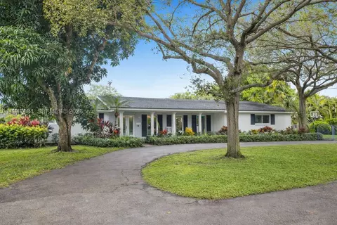 8425 SW 149th Dr, Palmetto Bay, FL 33158
