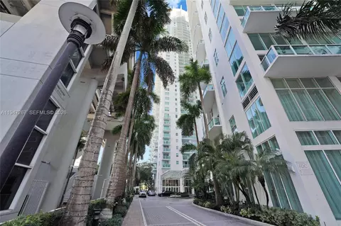 31 SE 5th St #3306, Miami, FL 33131
