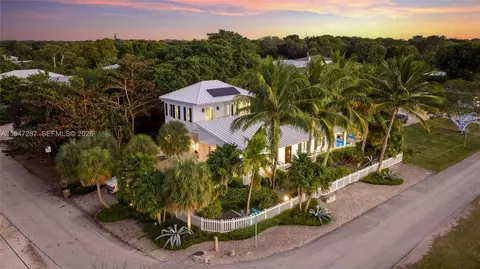65 Tarpon Ave, Key Largo, FL 33037