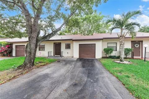 6616 N Parkway Dr #3-5, Margate, FL 33068