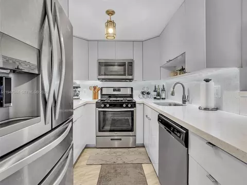 730 Pennsylvania Ave #512, Miami Beach, FL 33139