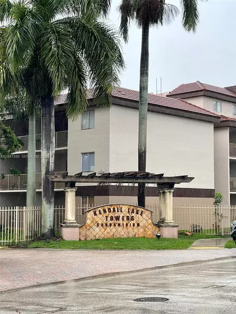 15221 SW 80th St #313, Miami, FL 33193