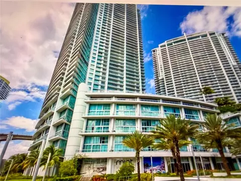 92 SW 3rd St #4309, Miami, FL 33130