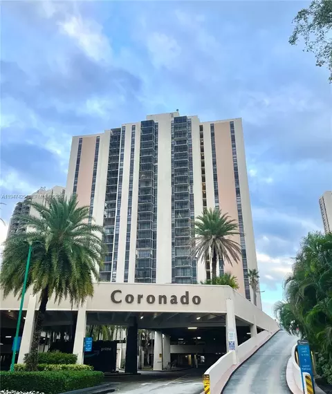20335 W Country Club Dr #405, Aventura, FL 33180