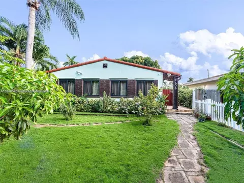 1606 Wiley St, Hollywood, FL 33020