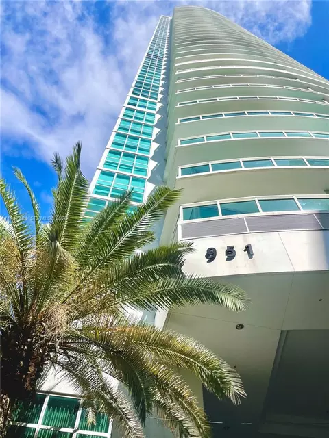 951 Brickell Ave #3309, Miami, FL 33131
