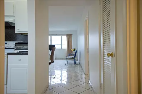 2309 Park Ln #304, Hollywood, FL 33021