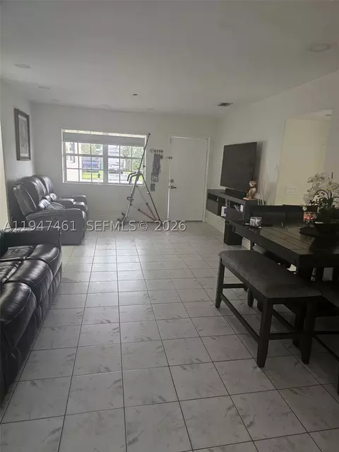 8930 SW 197th Ter, Cutler Bay, FL 33157