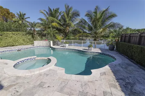 5901 NW 110th Ct, Doral, FL 33178