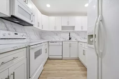 6960 Miami Gardens Dr #2-124, Hialeah, FL 33015