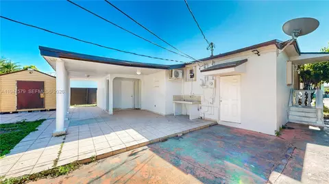 Exterior - 151 W 44th St, Hialeah, FL 33012 photo 2 of 5