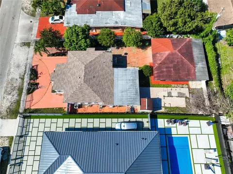 View/Area - 151 W 44th St, Hialeah, FL 33012 photo 6 of 13