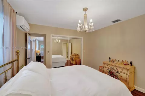 Bedroom - 230 SE 4th St, Dania Beach, FL 33004 photo 7 of 7