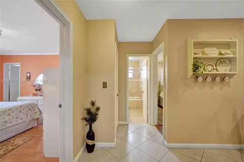Entry Way - 230 SE 4th St, Dania Beach, FL 33004 photo 7 of 7