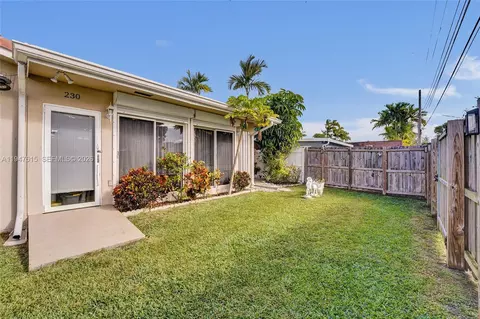 Exterior - 230 SE 4th St, Dania Beach, FL 33004 photo 11 of 15