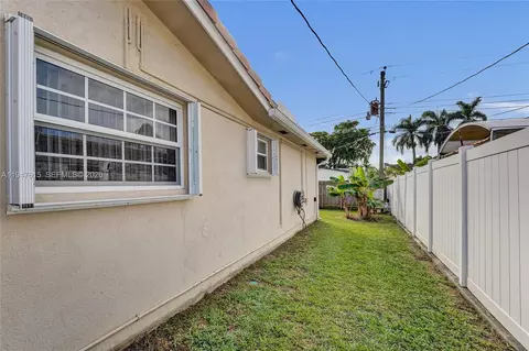Exterior - 230 SE 4th St, Dania Beach, FL 33004 photo 15 of 15