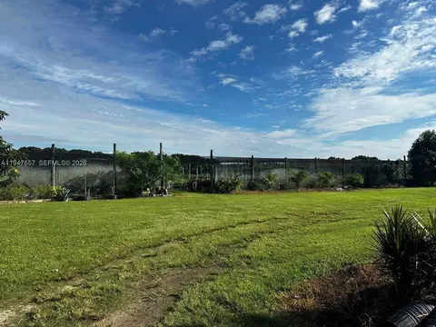 19051 SW 372 St, Homestead, FL 33034