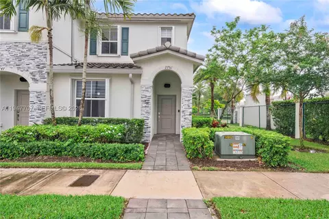 2751 SE 15th St, Homestead, FL 33035