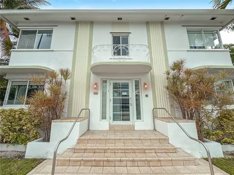 741 6th St #202-W, Miami Beach, FL 33139