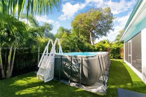 Exterior - 37 Bonefish Ave, Key Largo, FL 33037 photo 7 of 9