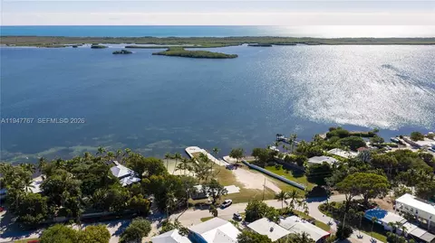 View/Area - 37 Bonefish Ave, Key Largo, FL 33037 photo 2 of 4