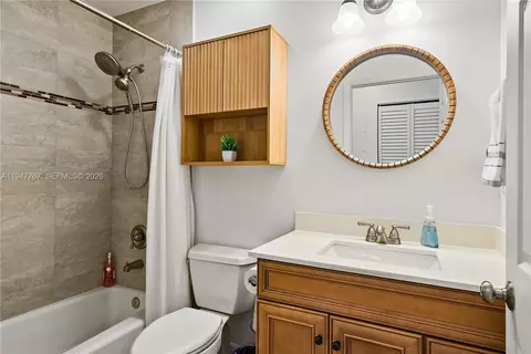 Bath - 37 Bonefish Ave, Key Largo, FL 33037 photo 2 of 2