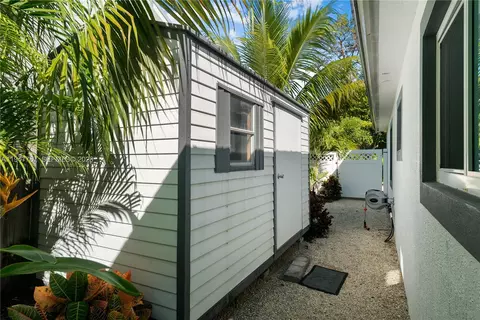 Exterior - 37 Bonefish Ave, Key Largo, FL 33037 photo 9 of 9