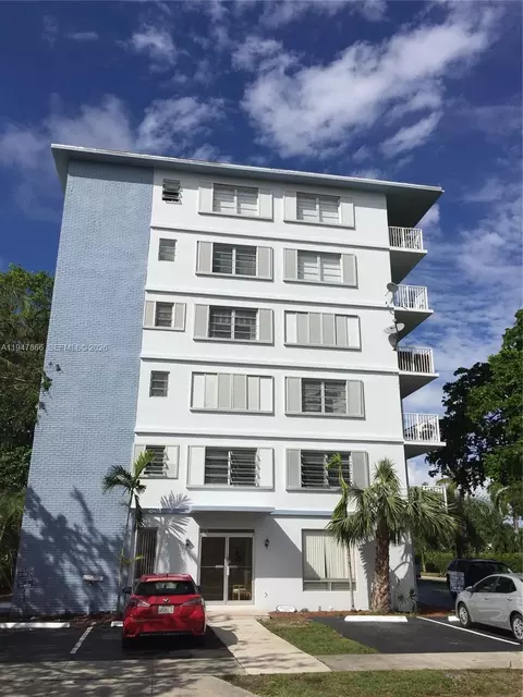 1701 Washington St #504, Hollywood, FL 33020