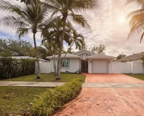 747 SW 6th St, Hallandale Beach, FL 33009