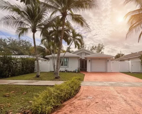 747 SW 6th St, Hallandale Beach, FL 33009