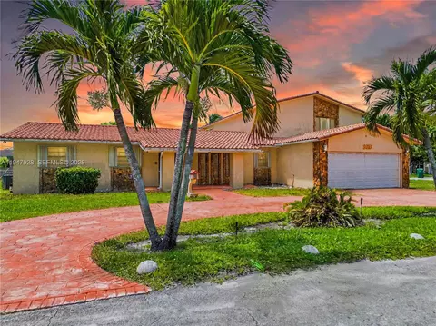 2420 NW 132nd St, Miami, FL 33167