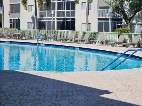 7715 Southampton Ter #201E, Tamarac, FL 33321