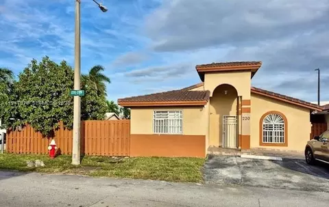 7001 W 35th Ave #220, Hialeah, FL 33018