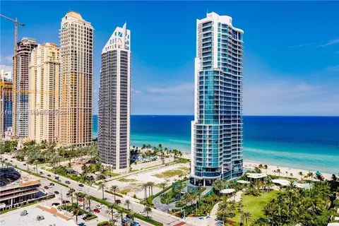 210 174th St #2110, Sunny Isles Beach, FL 33160