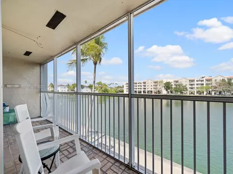 21121 SW 85th Ave #202, Cutler Bay, FL 33189