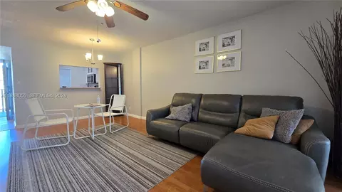 2900 NW 48th Ter #310, Lauderdale Lakes, FL 33313