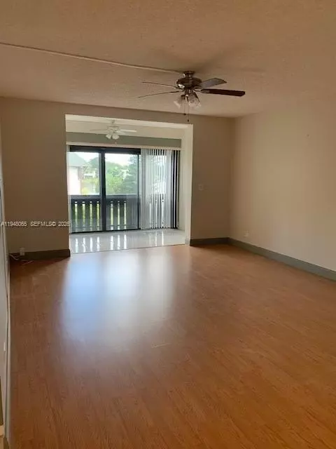 3710 Inverrary Dr #3K, Lauderhill, FL 33319