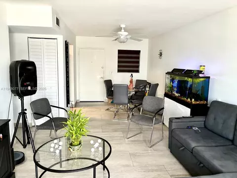 6820 W Flagler St #405, Miami, FL 33144