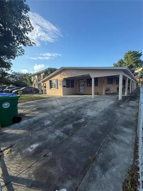 5181 NW 5th St, Miami, FL 33126