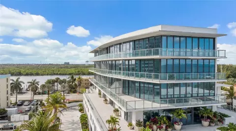 3319 N Ocean Dr #TH6, Hollywood, FL 33019
