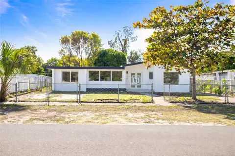 Exterior - 540 Harem Ave, Opa Locka, FL 33054 photo 2 of 7