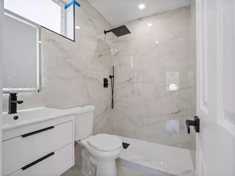 Bath - 540 Harem Ave, Opa Locka, FL 33054 photo 3 of 3