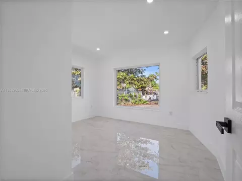 Bedroom - 540 Harem Ave, Opa Locka, FL 33054 photo 5 of 7