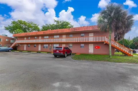 7830 NW 33rd St #504, Hollywood, FL 33024