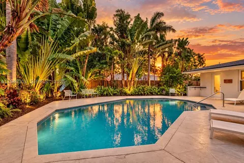 4761 NE 18th Ave, Oakland Park, FL 33334