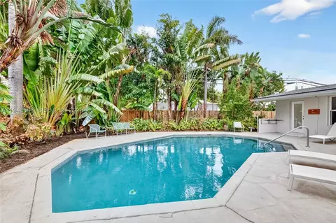 4761 NE 18th Ave, Oakland Park, FL 33334