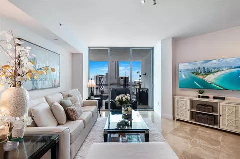350 S Miami Ave #3807, Miami, FL 33130