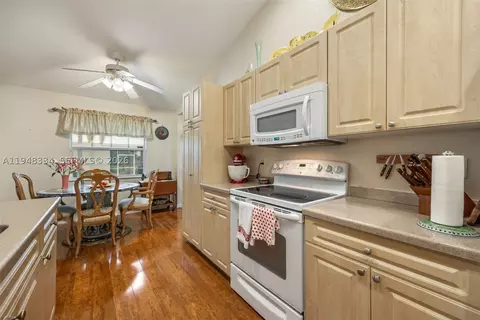 Kitchen - 1197 April Ave, Labelle, FL 33935 photo 2 of 3