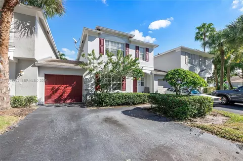 6004 Red Plum Ct, Tamarac, FL 33321